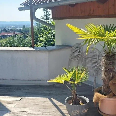 Σπίτι διακοπών Grazblick Free Carport Parking & Self Checkin Γκρατς